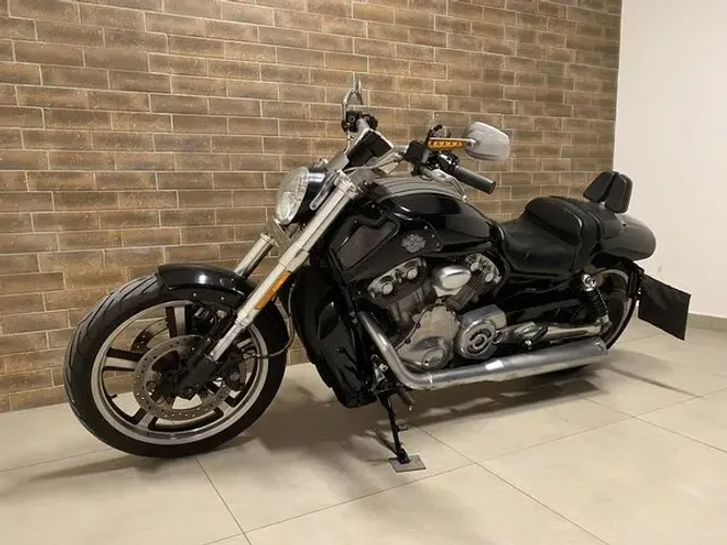 HARLEY DAVIDSON V-ROD MUSCLE