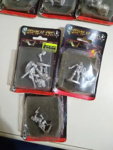 Conjunto Miniaturas Legions of Steel Lacradas - Lote 12