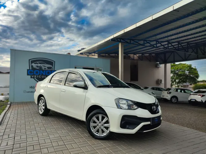 Toyota Etios X Plus Sedan 1.5 Flex 16V 4P Aut. 2019