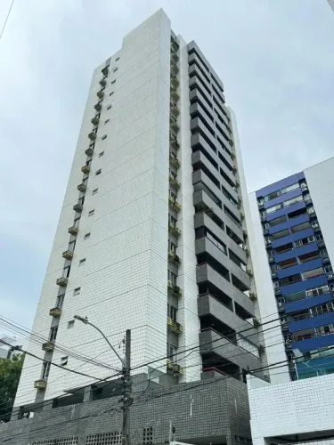 APARTAMENTO AMPLO À VENDA EM BOA VIAGEM!