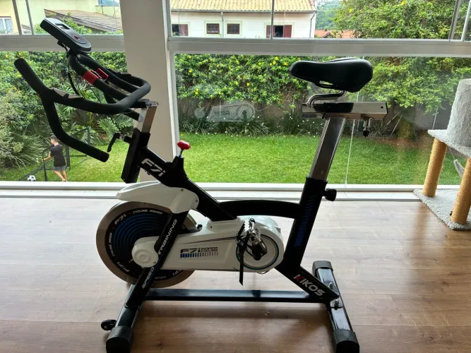 Bicicleta Spinning Kikos F7i