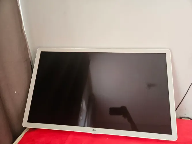 TV LG 32" Smart Full HD 32LK610BPSA Com Defeito - Liga, Sem Imagem