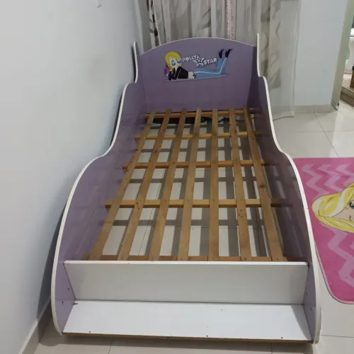 Cama infantil com colchão