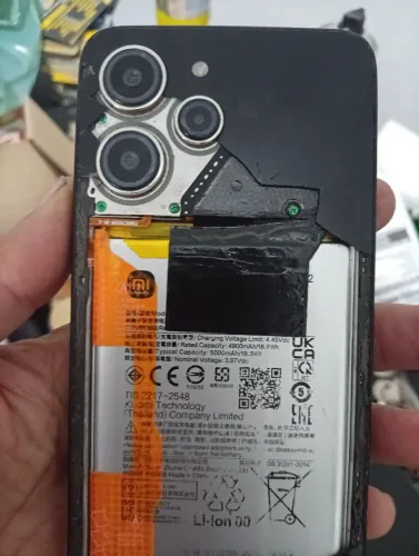 Redmi 12 256 gigas traseira quebrou  funcionando 300