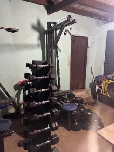 Equipamento de academia em ótimo estado 