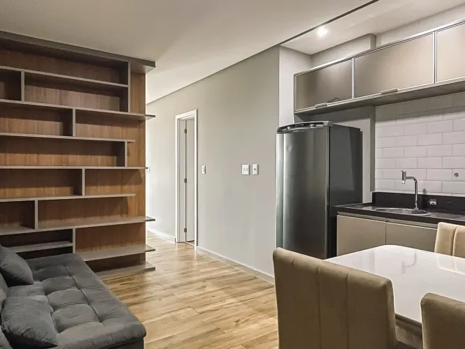 Studio de frente, com vista e varanda gourmet para locação