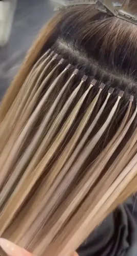 Colocação de Mega Hair