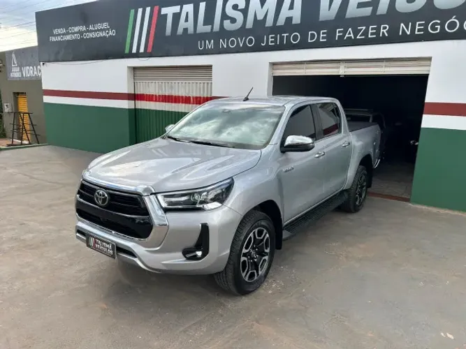 Toyota Hilux CD SRX 4X4 2.8 TDI 16V Diesel Aut. 2025