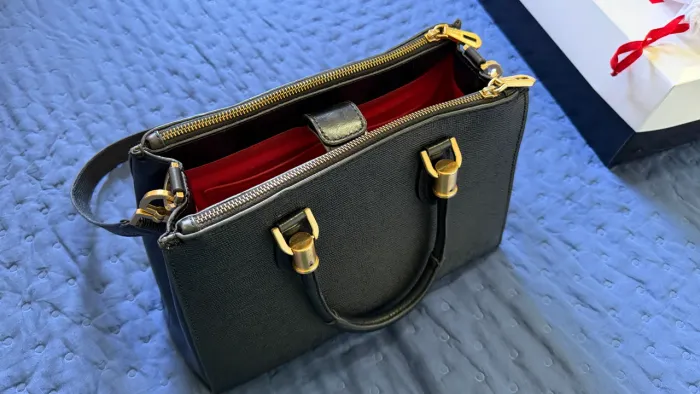 Bolsa Tote Grande Lorena - Couro Preto - Schütz (Completa: caixa + sacola + bolsa)