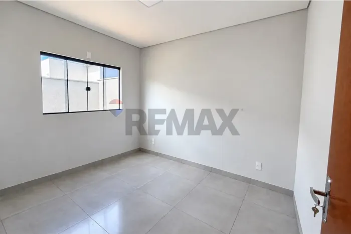 CASA À VENDA RESIDENCIAL ALVORADA | JARDIM ITÁLIA -02