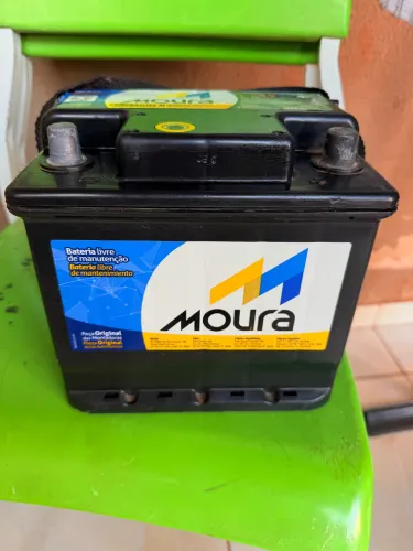 Vendo bateria Moura nova