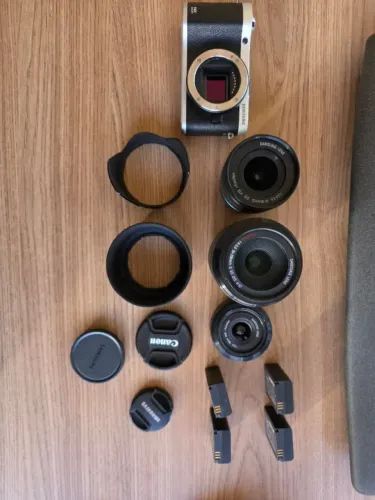 Kit Câmera Mirrorless Samsung NX300M + Lentes 16mm f/2.4 + 50-200mm + 18-55mm + 4 Baterias