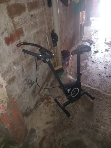 Bicicleta ergometrica bike semi nova