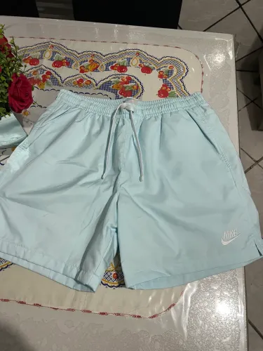 Bermuda nike azul clara