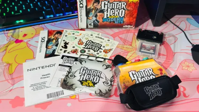 Guitar Hero On Tour Modern Hits Nintendo DS CIB Completo + Guitar Grip - Raro