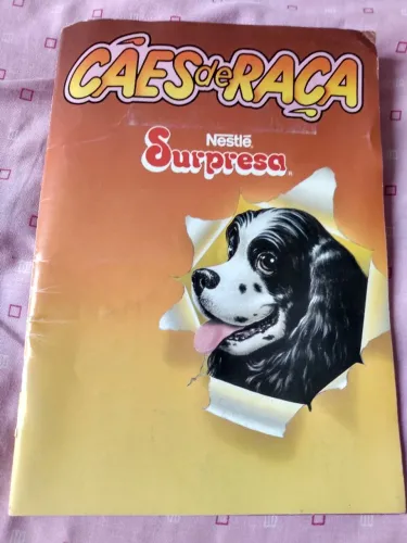 álbum de figurinhas chocolate Surpresa cães de raça e Viagem ao fundo do mar
