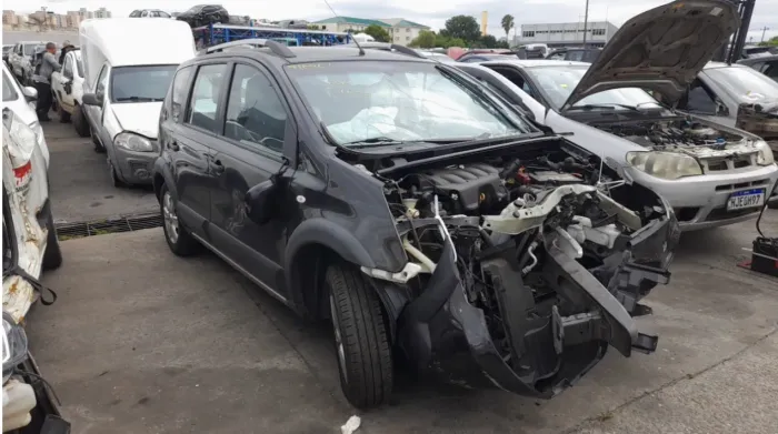 Livina Xgear 1.8 2011 Para Retirada de Peças