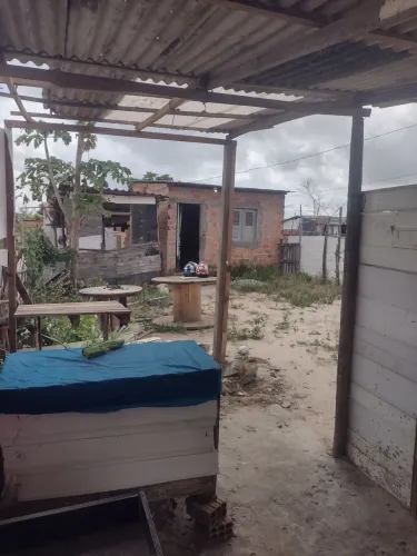 Vendo um lote com como pronto....