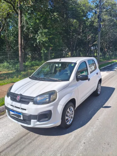 Fiat Uno Attractive 1.0 EVO Fire Flex 8V 5P 2021