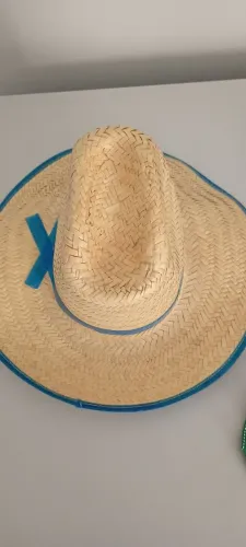 Vendo chapéu de palha