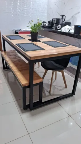 Mesa com banco