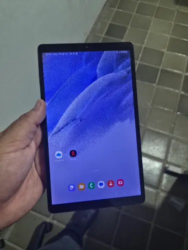 Tablet Samsung A7 lite com carregador e capa