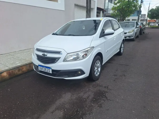 Chevrolet Onix Hatch LT 1.0 8V Flex Power Mec. 4P 2014
