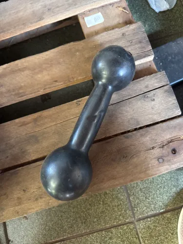 1 halter de 4kg emborrachado bola - R$ 40
