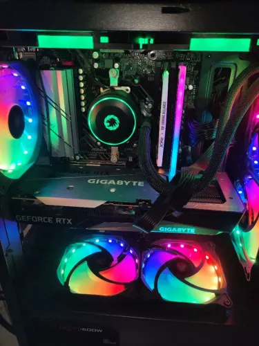 Placa de Vídeo Gigabyte RTX 3060 Gaming OC 12Gb (3 Fans) - Com Caixa