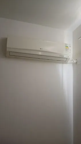 Ar condicionado para doação 7000btu LG  está fela do fiz manutenção nele porém 