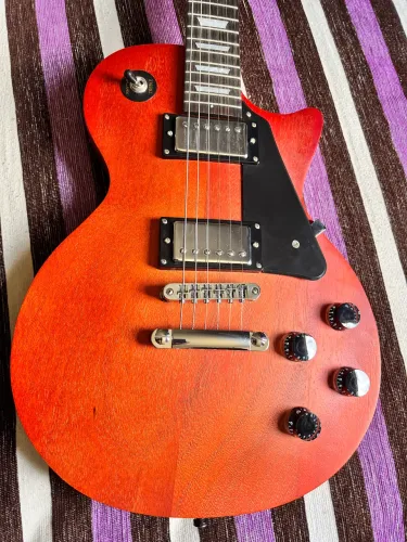 Guitarra Les Paul Strinberg com caps lock