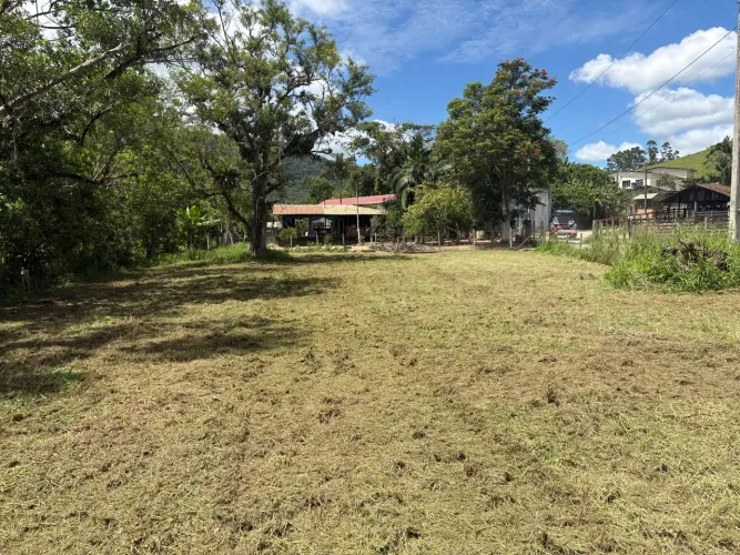 Terreno em área rural