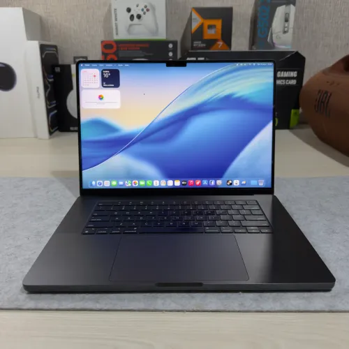 MacBook Pro 16" Apple M3 Pro 18GB RAM SSD 512GB Liquid Retina XDR (Com Garantia)