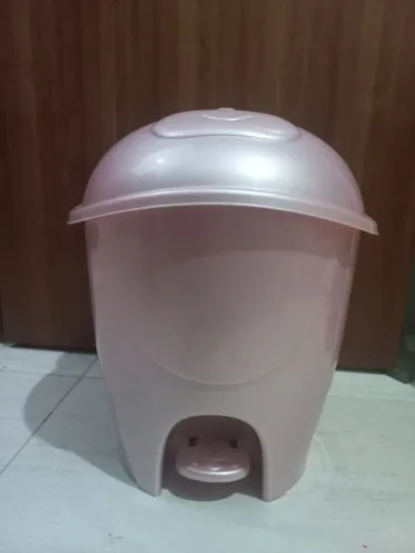 Lixeira bebê rosa