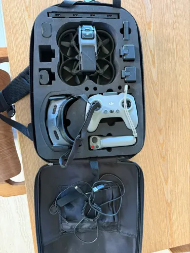 DJI Avata 1a geração kit completo com maleta, 3 baterias, FPV controle 2, Goggles 2