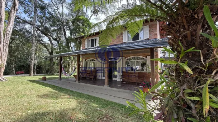 Casa à venda em Brasília, São Bento do Sul | 4 dorms, 2 suítes, 320m²