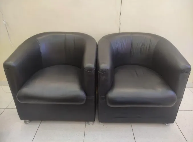Duas poltronas novas disponíveis!