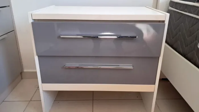 Criado para quarto - 2 gavetas