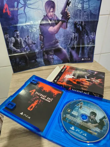 Jogo Resident EVIL 4 para PS4 vai com Caixa de Papelão e Pôster 