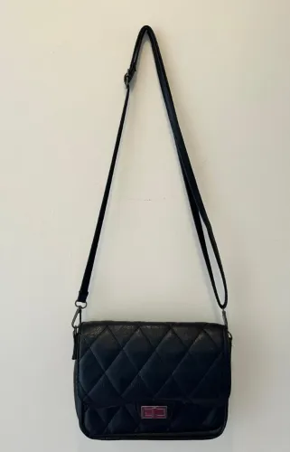 Bolsa Transversal Matelassê