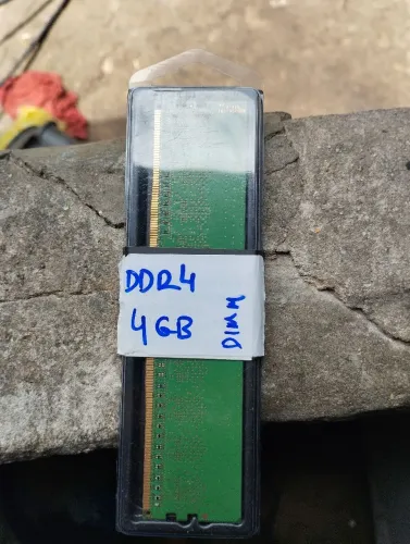 1 pente de memória ram ddr4 (4gigas)