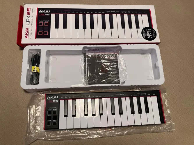 Teclado Controlador Midi Akai LPK25 Mk2