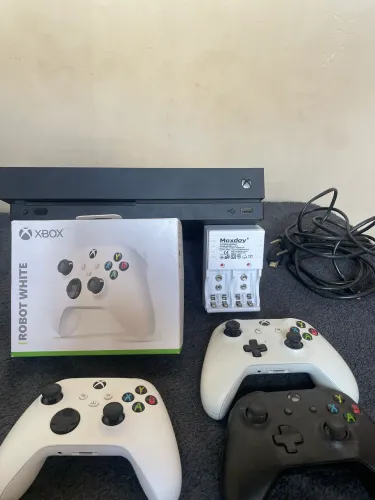 Xbox one x impecável !