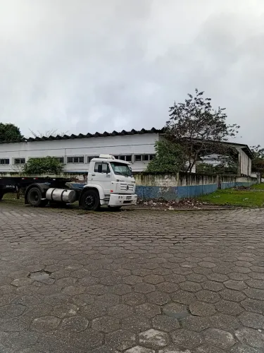 Titan 18310 ano 2005 vendo ou troco ,cavalo e carreta.