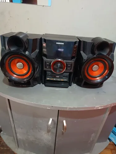 Vende-se um mini system Samsung 