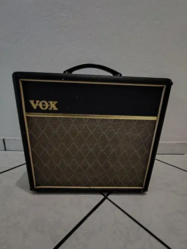 Amplificador Vox Pathfinder 15r