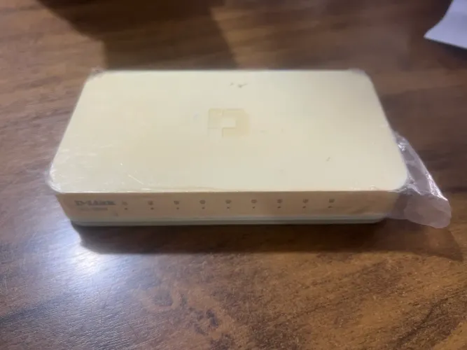 Switch de rede 8 portas d-link des1008a