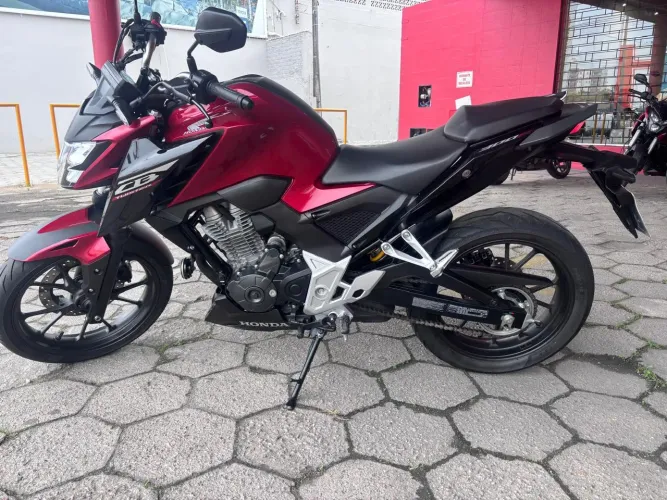 Honda CB 300F Twister 300 cc