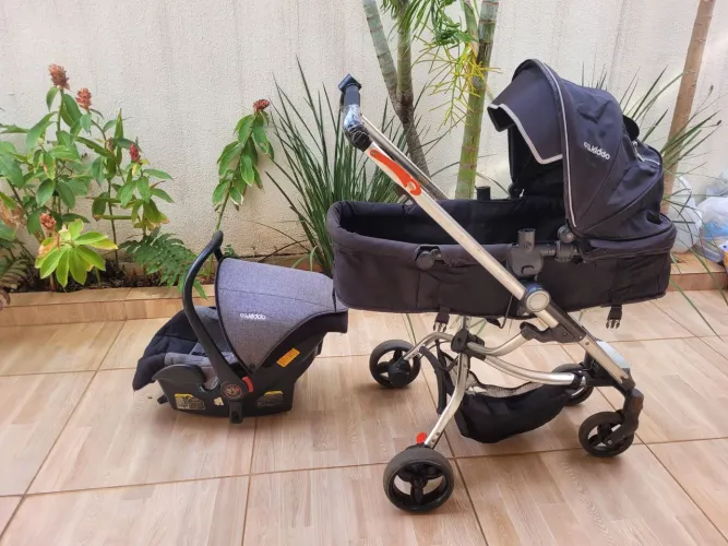 Carrinho kiddo + bebê conforto