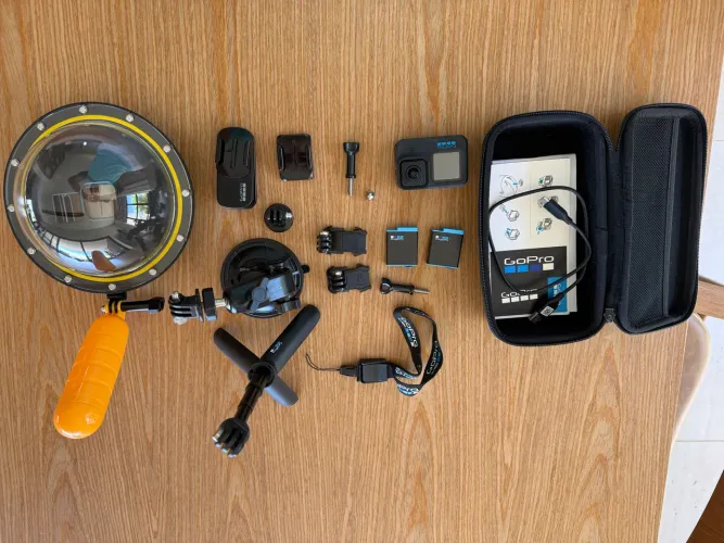 GoPro Hero 10 Black + acessórios